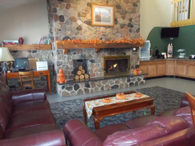 Boarders Inn And Suites By Cobblestone Hotels - Ripon Bagian luar foto